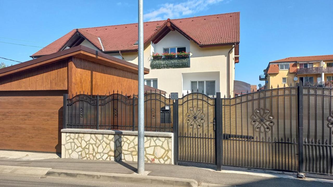 Dove Apartment Sibiu Exterior foto